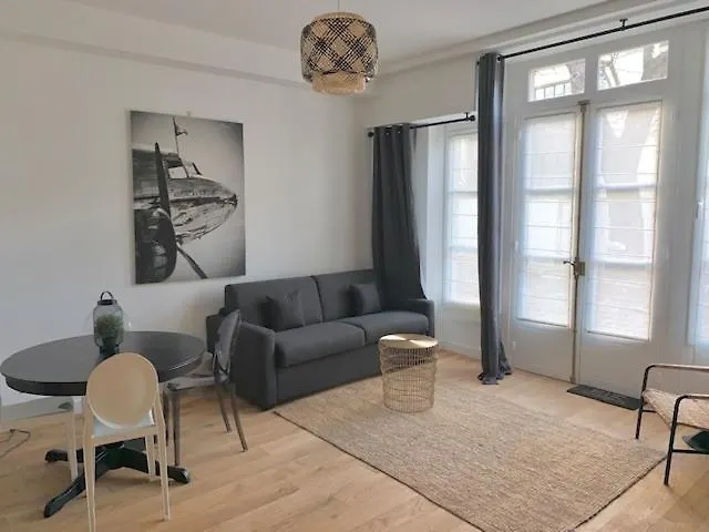 Luxe Parisien - Petit Varenne